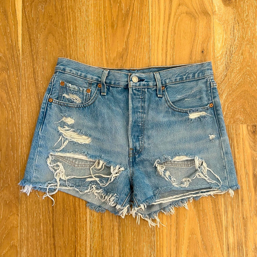 Vintage Distressed Levi’s size 4/6